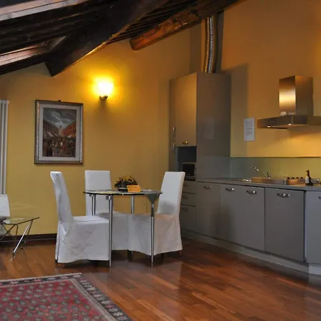 Piazza Nova Guest House-2